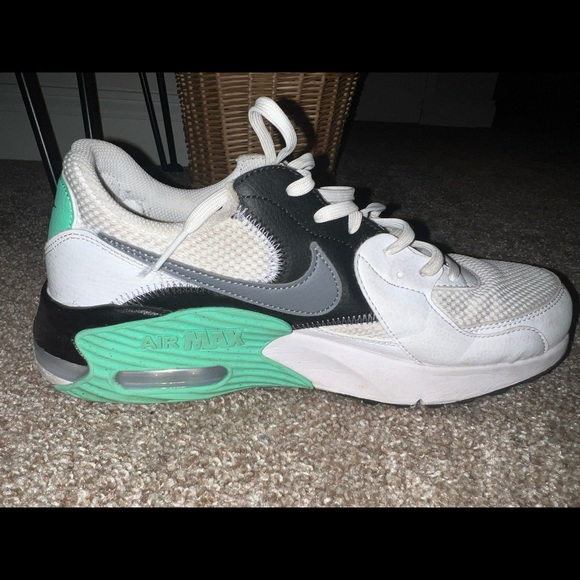 Women’s Nike Max - Picture 1 of 3